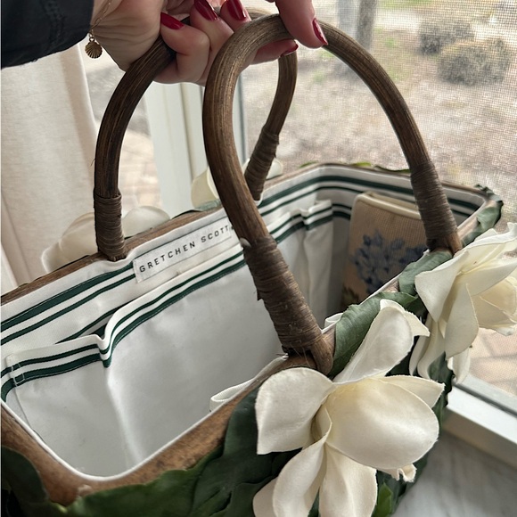 Gretchen Scott Designs White / Green Floral Handle Bag - Picture 4 of 7